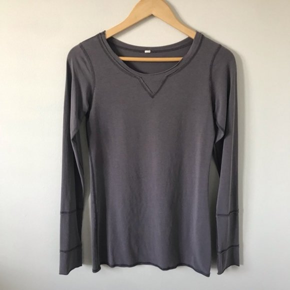 Lululemon Grey Long Sleeve - Picture 1 of 3